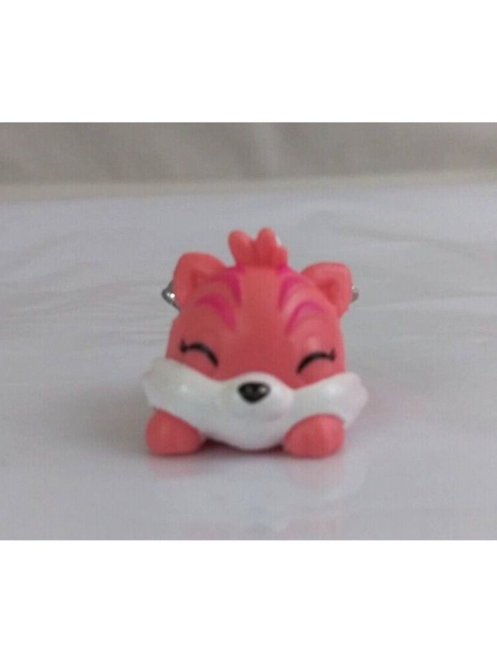 Hatchimals Colleggtibles Season 3 Tigrette Pink  1" Collectible Mini Figure Toy